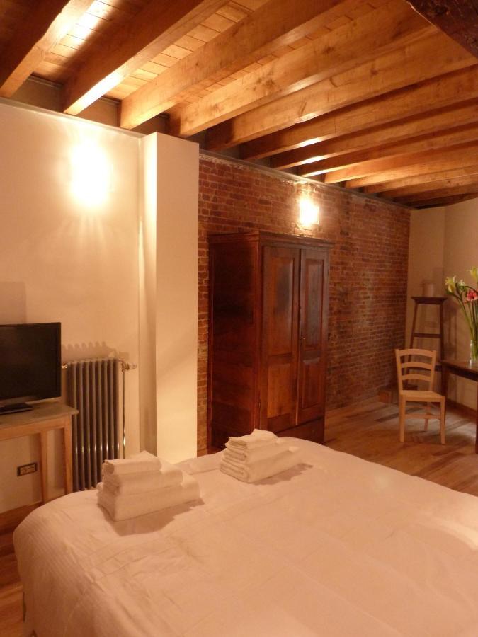 L'Auberge De L'Eclipse Brussel Bagian luar foto